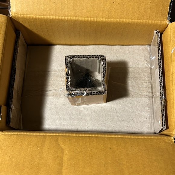 Pottery Barn Medium 14” Sculpted Bronze Tree BNIB SOLD OUT! - Picture 5 of 7